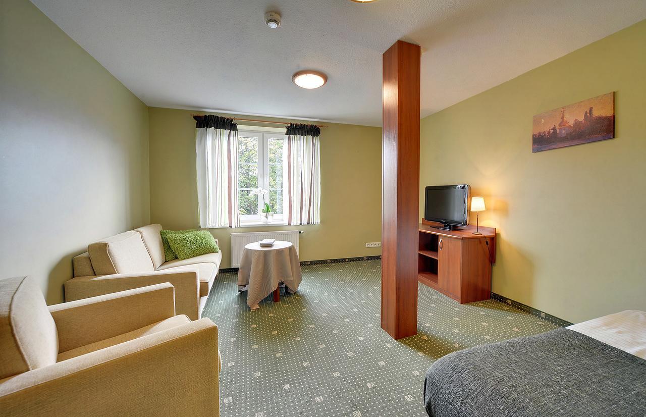 קרפאז' Hotel Belweder - Przy Hotelu Golebiewski מראה חיצוני תמונה